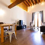 Loft דירה
